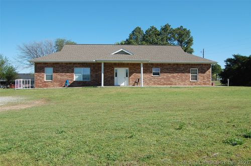 4 Hillcrest Way, Okemah, OK, 74859-2857 | Card Image
