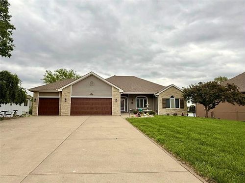 18152 Cypress Bend N A, Basehor, KS, 66007 | Card Image