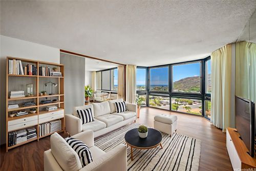 apt-12j-521 Hahaione St, Honolulu, HI, 96825-1449 | Card Image