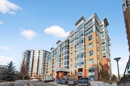 501-24 Varsity Estates Cir Nw, Calgary, AB, T3A2X8 | Card Image
