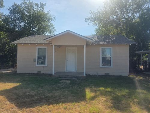 209 Ohio Ave, Graham, TX, 76450-2816 | Card Image