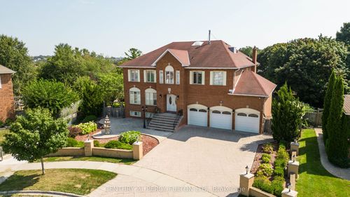 23 Leah Cres, Ajax, ON, L1T3J2 | Card Image