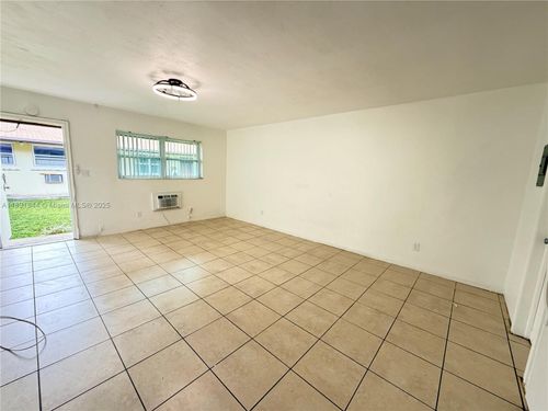 4-717 Ne 1st St, Hallandale Beach, FL, 33009-4417 | Card Image