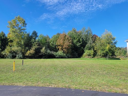 5178 S Shoreview Cir, Suttons Bay, MI, 49682-9162 | Card Image