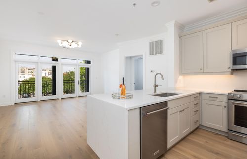 apt-206-21 George St, Charleston, SC, 29401-1489 | Card Image
