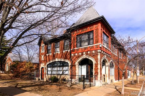 5001 Pernod Ave, Saint Louis, MO, 63139-1327 | Card Image