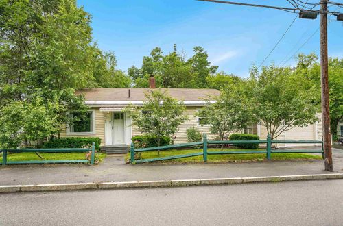 287 Mast Rd, Manchester, NH, 03102-3813 | Card Image