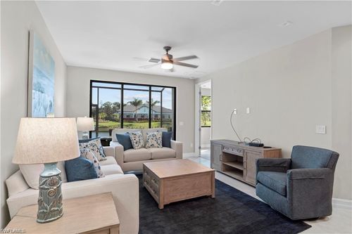 7556 Carnegie Way, NAPLES, FL, 34119-9840 | Card Image