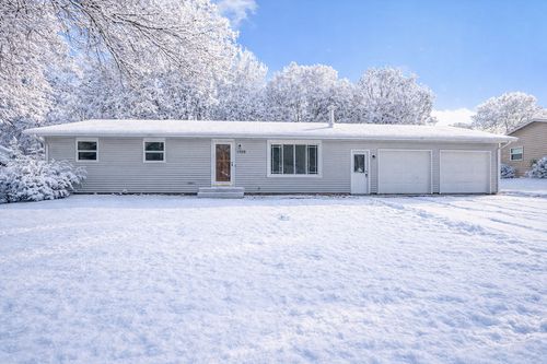 1509 10th St Se, Willmar, MN, 56201-5422 | Card Image