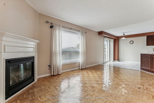 42 Queen Mary Dr, House other with 3 bedrooms, 3 bathrooms and 2 parking in Brampton ON | Image 30