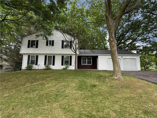 118 S Ridge Trl, Fairport, NY, 14450-3822 | Card Image