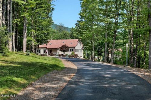 35 Indian Ladder Dr, Altamont, NY, 12009-4921 | Card Image