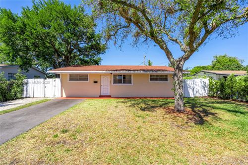 6441 Allen St, Hollywood, FL, 33024-2039 | Card Image