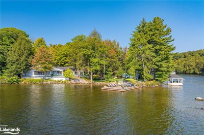 1082 Halls Rd, House other with 5 bedrooms, 4 bathrooms and 10 parking in Muskoka ON | Image 1