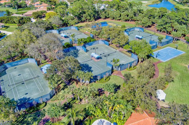 9445 E Fairway Ter, House other with 3 bedrooms, 3 bathrooms and null parking in West Palm Beach FL | Image 40
