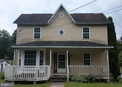 105 Walnut St, FRIENDSVILLE, MD, 21531-2137 | Card Image