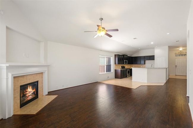 17414 Sandalisle Ln, House other with 3 bedrooms, 2 bathrooms and 2 parking in Richmond TX | Image 7