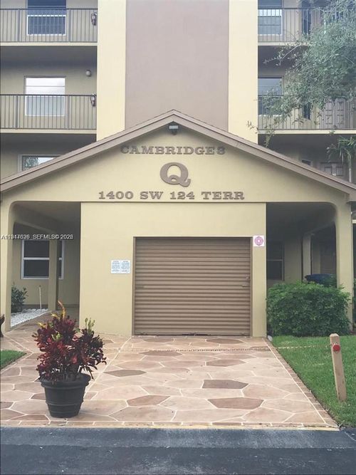 403q-1400 Sw 124th Ter, Pembroke Pines, FL, 33027 | Card Image