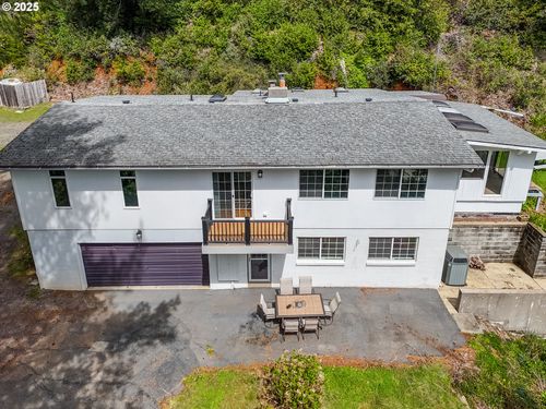 96741 Duley Creek Rd, Brookings, OR, 97415-9161 | Card Image