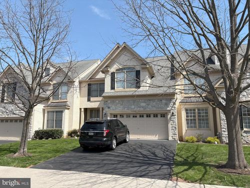 33 Brownstone Dr, EAST NORRITON, PA, 19401-2042 | Card Image