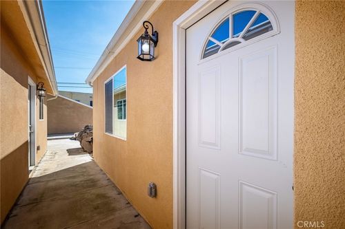 a-1972 Olive, Long Beach, CA, 90806 | Card Image