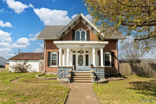 107 N Division St, Du Quoin, IL, 62832-1721 | Card Image