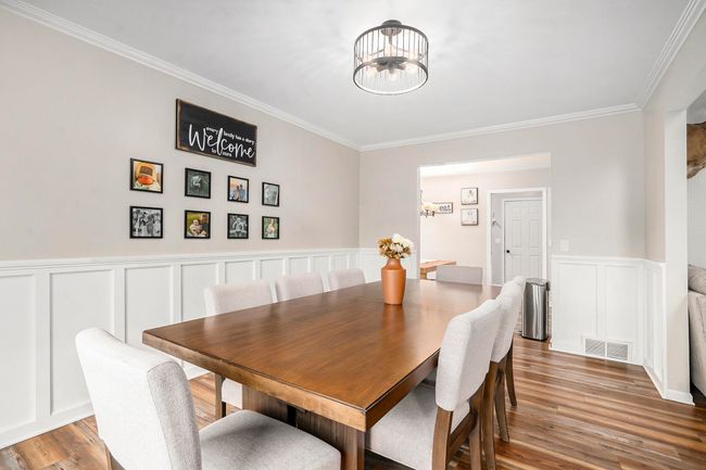 Dining | Image 6