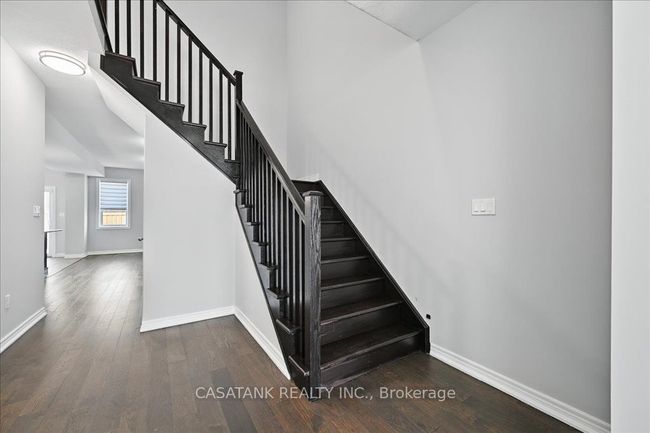 103 Springvalley Cres, House attached with 4 bedrooms, 3 bathrooms and 2 parking in Hamilton ON | Image 6