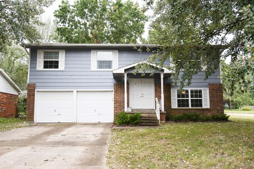 3120 W Countryside Dr, Springfield, MO, 65807-8208 | Card Image