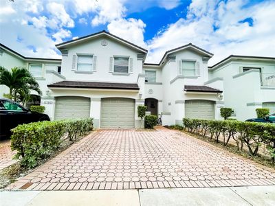 11256 - 11256 Nw 42nd Ter, Townhouse with 3 bedrooms, 2 bathrooms and null parking in Doral FL | Image 2