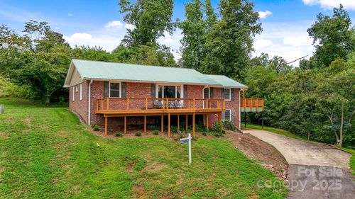6294 Southlake Dr, Hickory, NC, 28601-9482 | Card Image