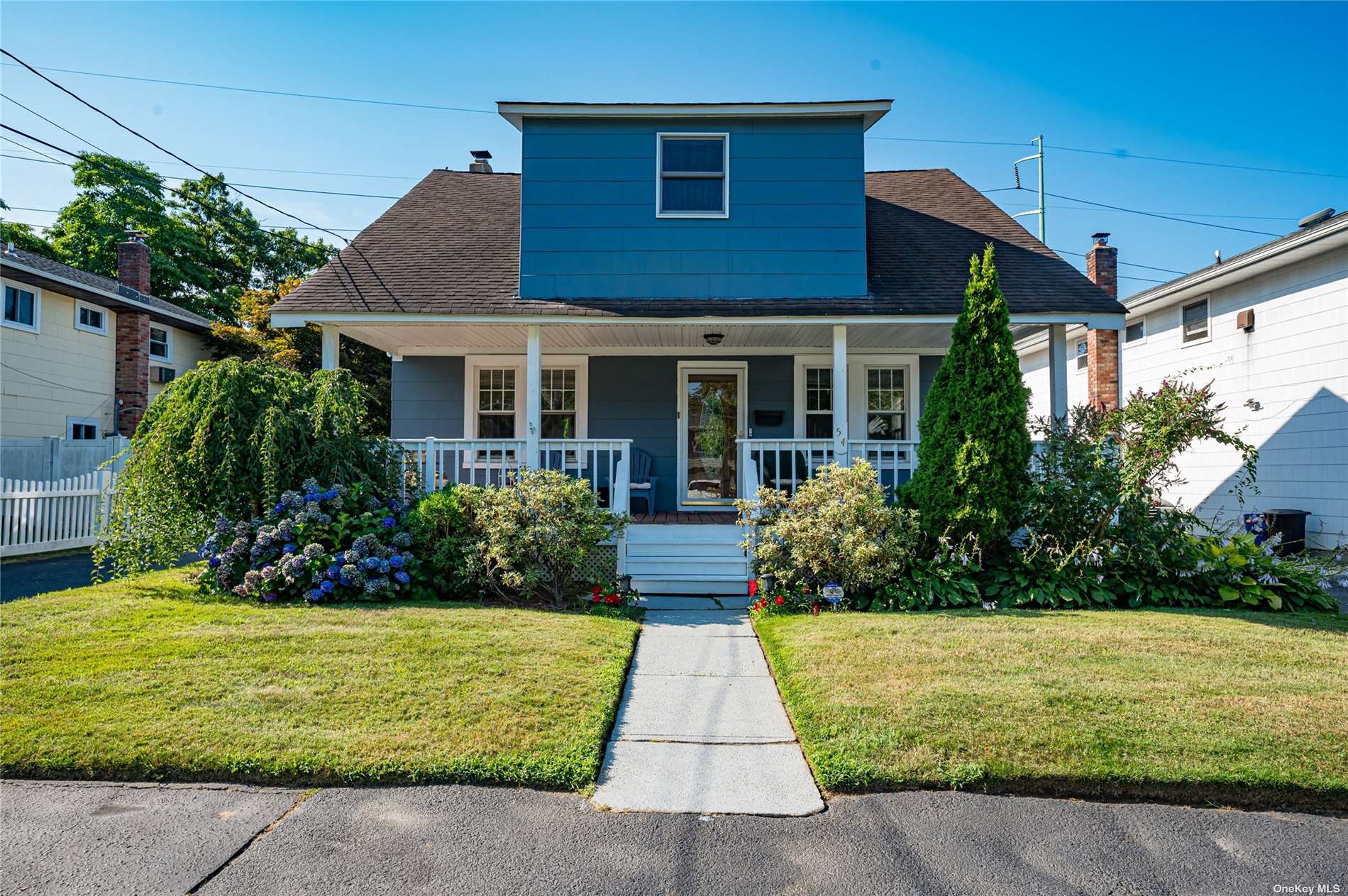 Boulevard Ave, Greenlawn, NY 11740