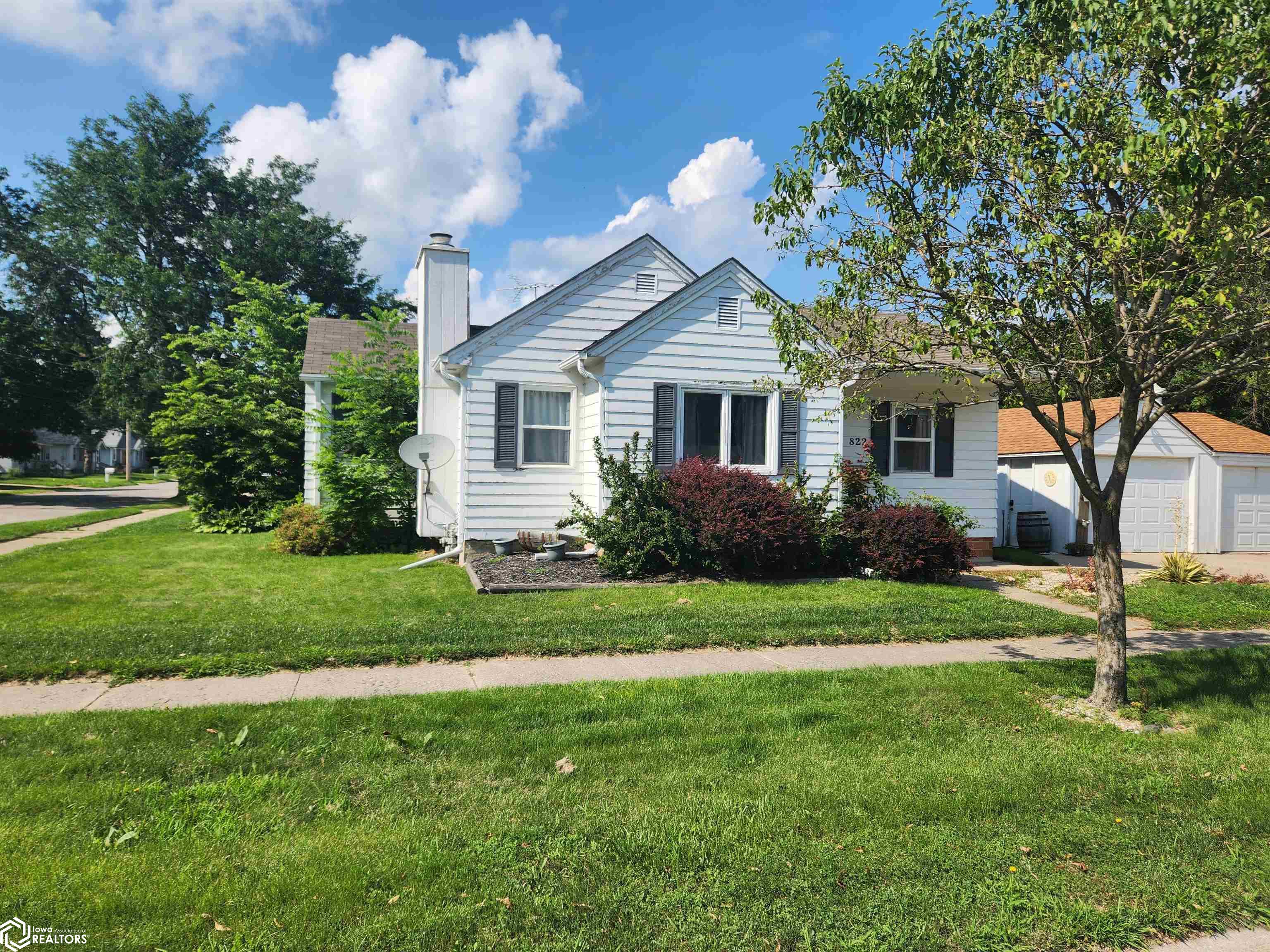 9th St, Mason City, IA 50401