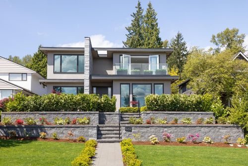 1052 Calverhall St, North Vancouver, BC, V7L1Y3 | Card Image