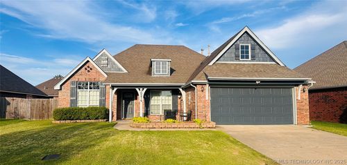 10219 N 119th East Ave, Owasso, OK, 74055-4324 | Card Image