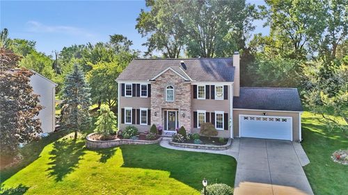 13143 Long Boat Cir, Strongsville, OH, 44136-8438 | Card Image