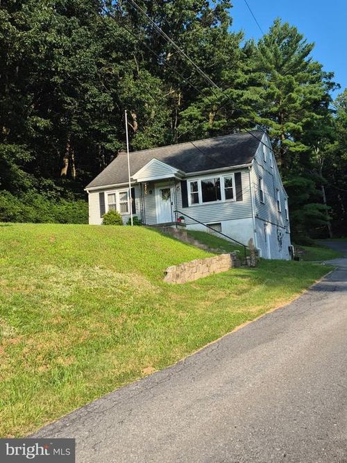 20 Hill Ln, MOHNTON, PA, 19540-8356 | Card Image