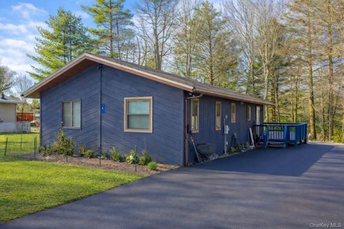 9 Gail Dr, Loch Sheldrake, NY, 12759-7704 | Card Image