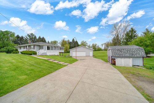 4024 County Farm Road, Jackson, MI, 49201 | Card Image