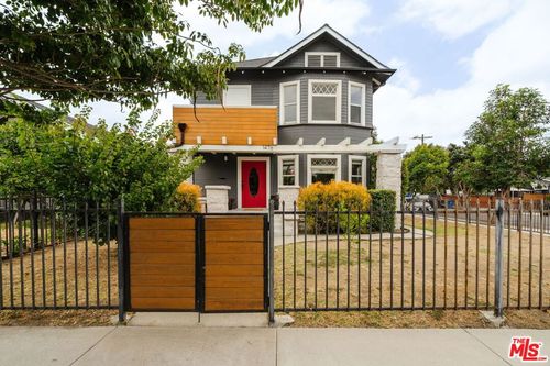 1476 Rochester Cir, Los Angeles, CA, 90018 | Card Image