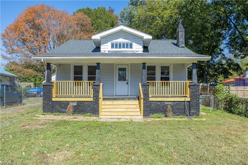 812 Ashdol St, Asheboro, NC, 27203-5202 | Card Image