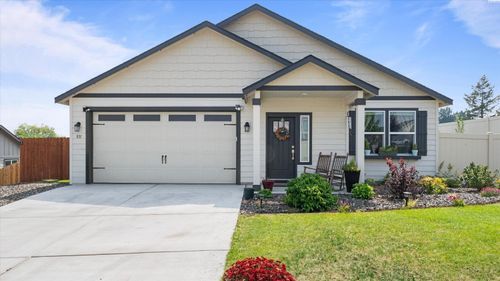 831 Annajean Ave, Benton City, WA, 99320-5577 | Card Image