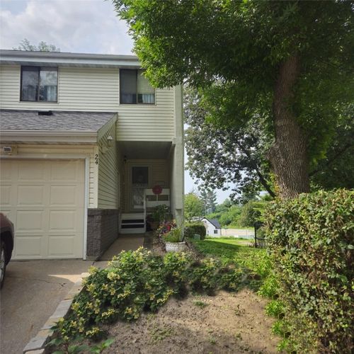 24-51 29th Ave Dr Avenue Sw, Cedar Rapids, IA, 52404 | Card Image