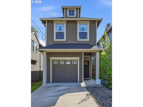 9028 N Drummond Ave, Portland, OR, 97217-7130 | Card Image