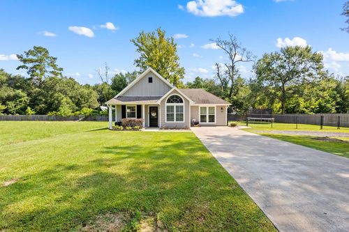 800 W Avenue C, Silsbee, TX, 77656-3622 | Card Image
