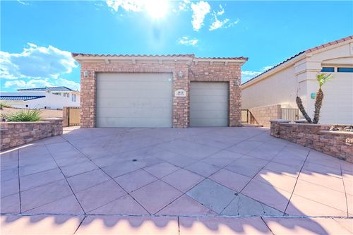 2925 Camino Del Rio, Bullhead City, AZ, 86442-7886 | Card Image