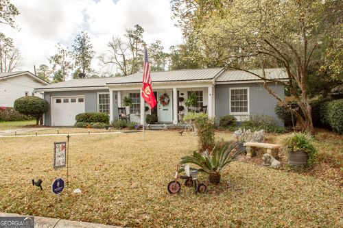 1102 Kontz Ave, Waycross, GA, 31501-6018 | Card Image