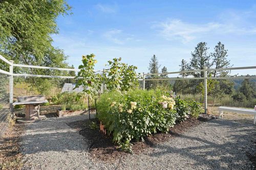 2206 E Pine Hill Ln, Spokane, WA, 99224-9299 | Card Image