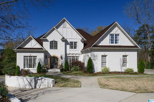 2301 Longleaf Way, Vestavia, AL, 35243-2935 | Card Image