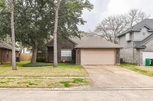 14935 Chestnut Falls Dr, Cypress, TX, 77433-5671 | Card Image